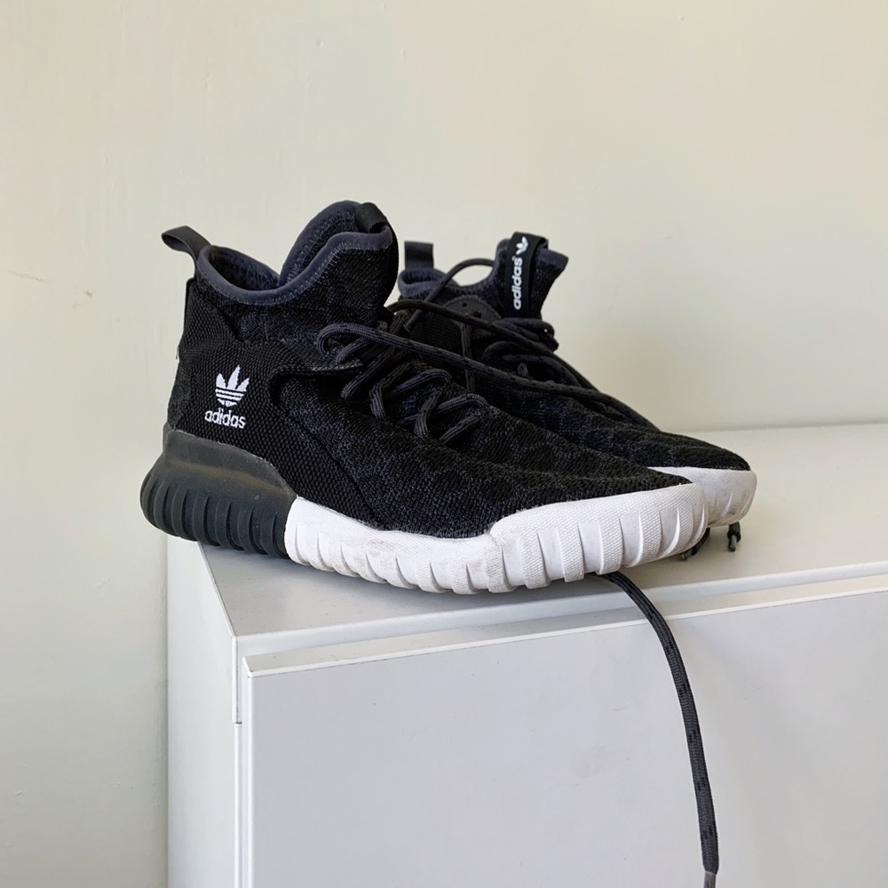 ADIDAS TUBULAR